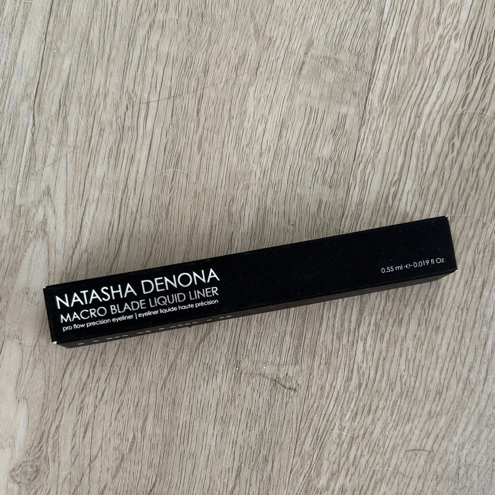 Natasha Denona Macro Blade Liquid Eyeliner - Intense Black